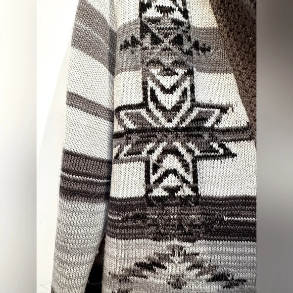 Vintage BCBGMAXAZRIA Y2K Southwestern Aztec Tribal Open Cardigan Sweater Size XL - Picture 3 of 12